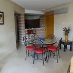 Bel Appartement Avec Piscine Centre